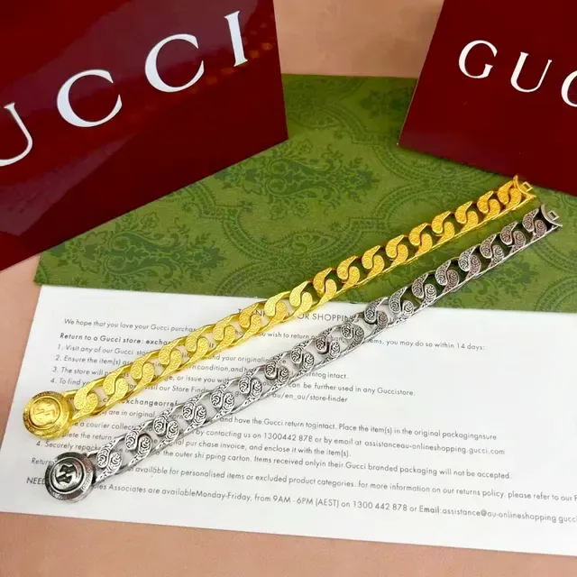 Gucci Silver Burgundy Ornate Scroll-Engraved Curb Chain Interlocking G Medallion Clasp Bracelet 7