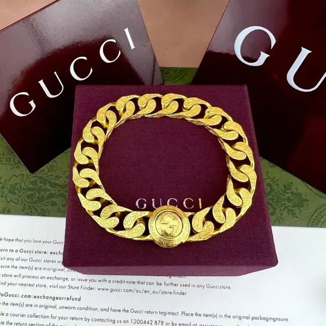 Gucci Silver Burgundy Ornate Scroll-Engraved Curb Chain Interlocking G Medallion Clasp Bracelet 9