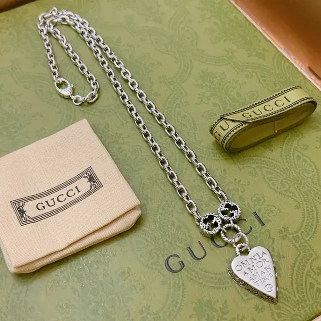 Gucci Silver Chain Heart Pendant Necklace 6
