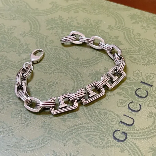 Gucci Silver Chunky Link Ribbed Metal Bracelet 4