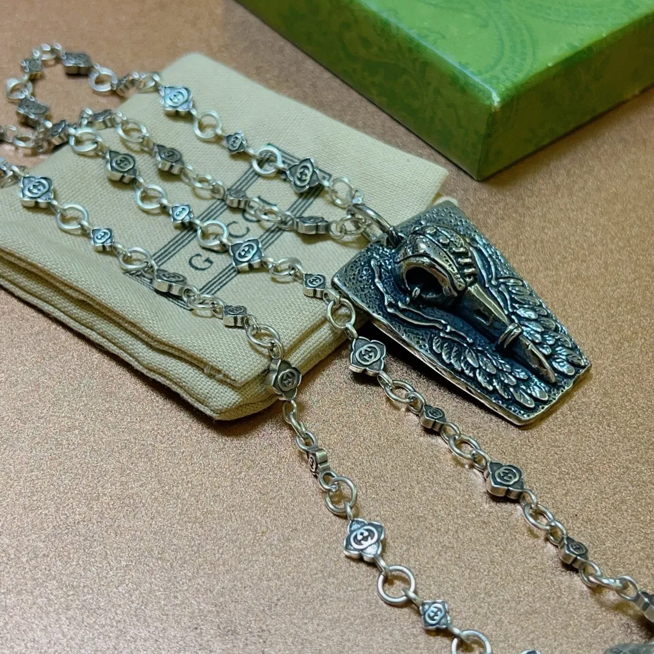 Gucci Silver Green Chain Floral-Link Motifs Necklace 2