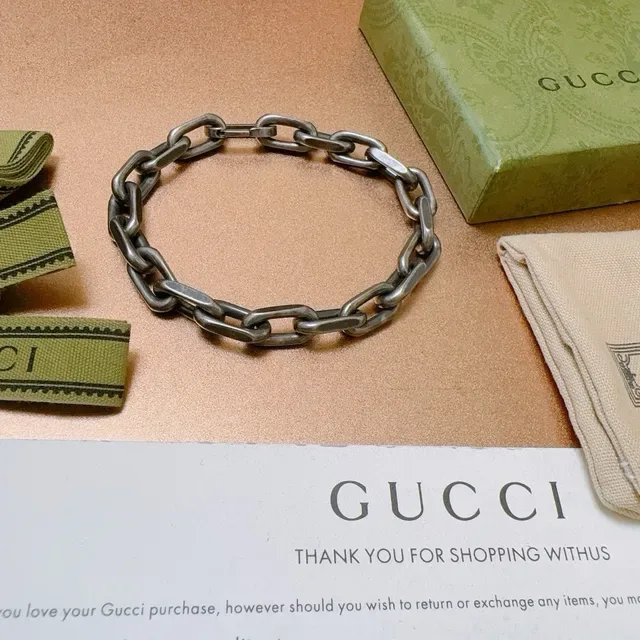 Gucci Silver Green Oxidized Heavy Oval-Link Chain Bracelet 9