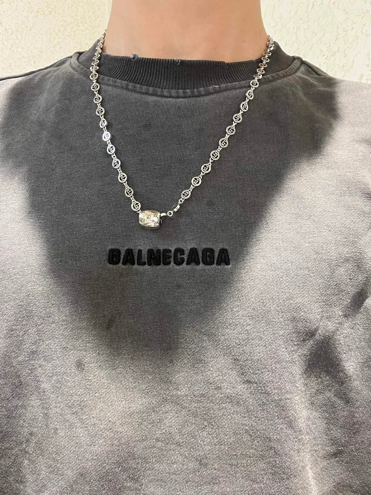 Gucci Silver Interlocking GG Link Chain Cylindrical Engraved Pendant Necklace 2