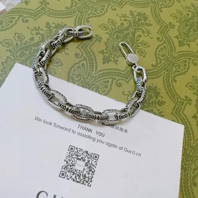 Gucci Silver Interlocking Oval Links Twisted Rope Detailing Bracelet 9