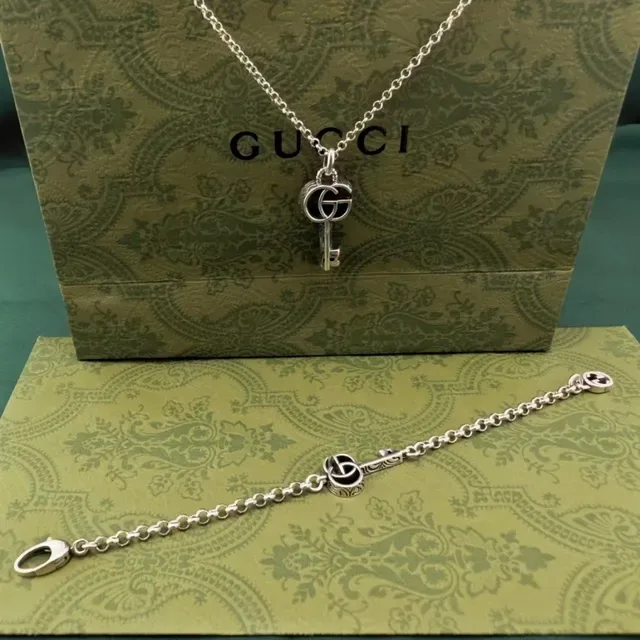 Gucci Silver Metal Interlocking G Logo Necklace 5