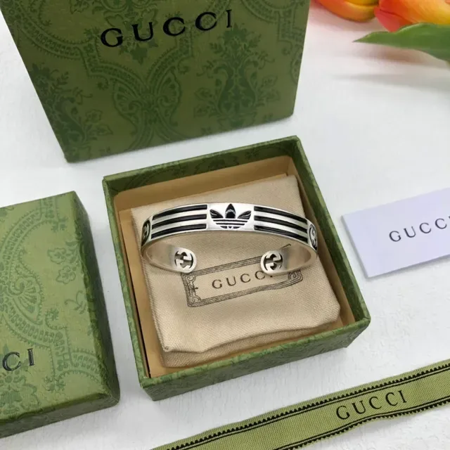 Gucci Silver-Tone and Black Enamel Striped Cuff Bracelet 3