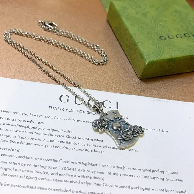 Gucci Silver-Tone Rose and Spade Shield Pendant Necklace 6