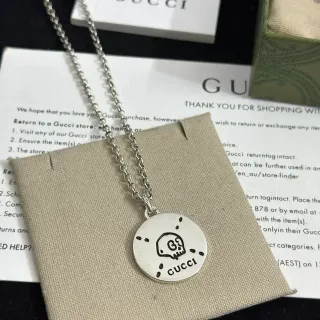 Gucci Skull Motif Silver-Tone Circular Pendant Necklace