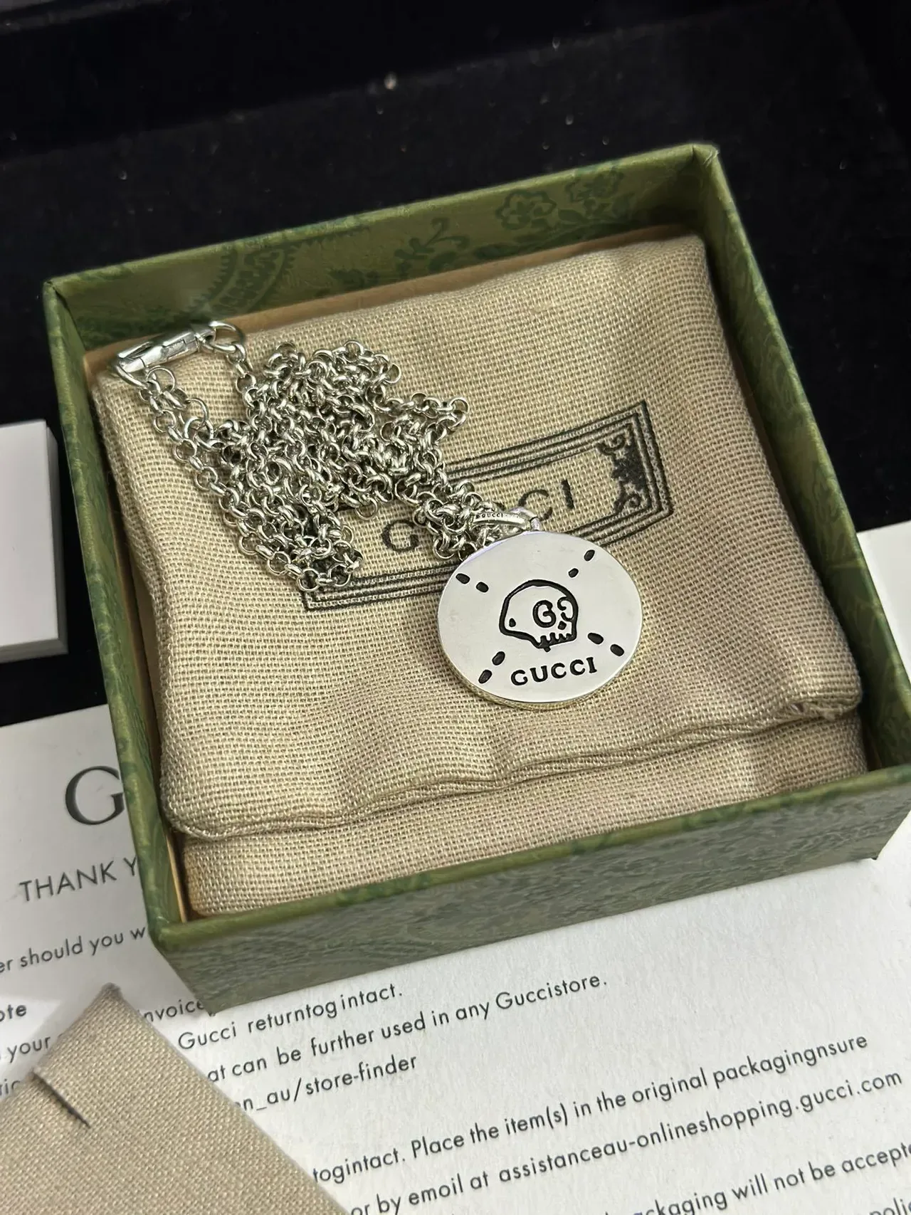 Gucci Skull Motif Silver-Tone Circular Pendant Necklace 2