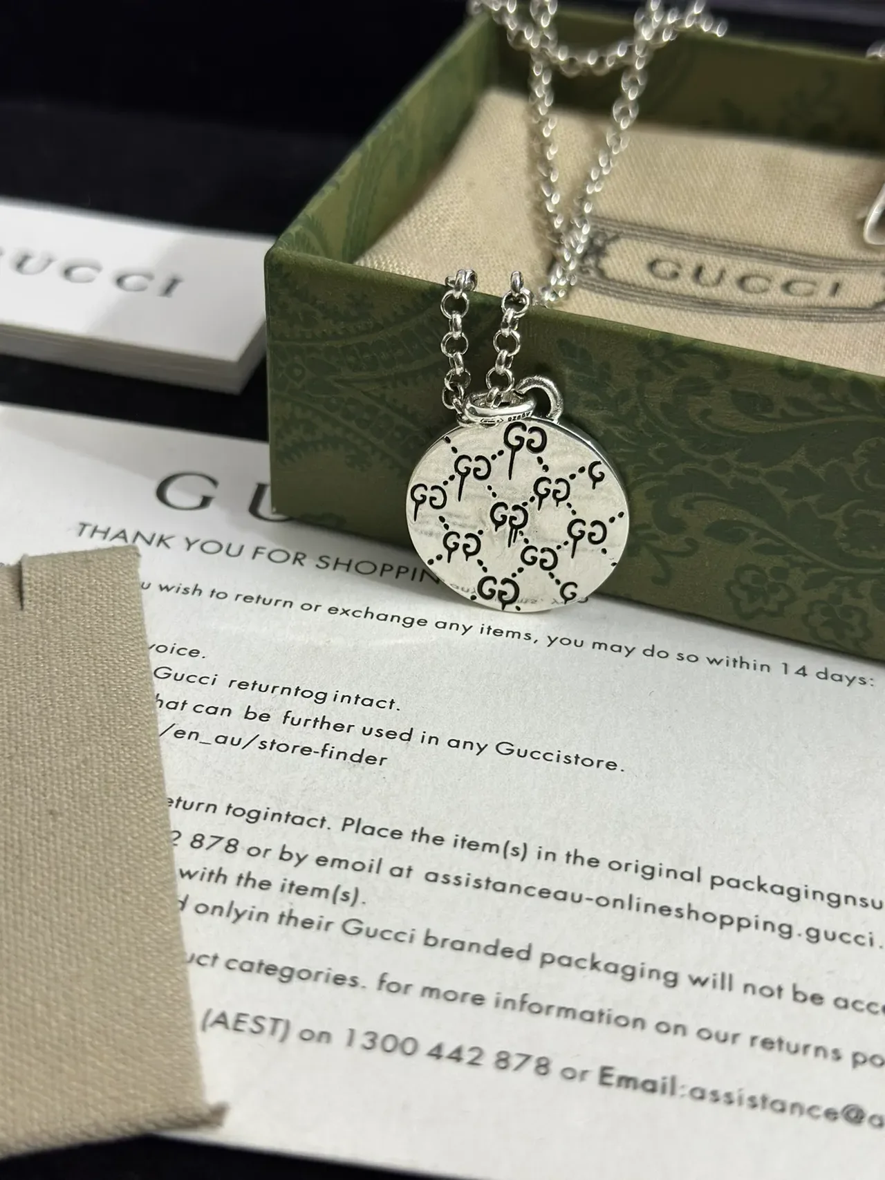 Gucci Skull Motif Silver-Tone Circular Pendant Necklace 7