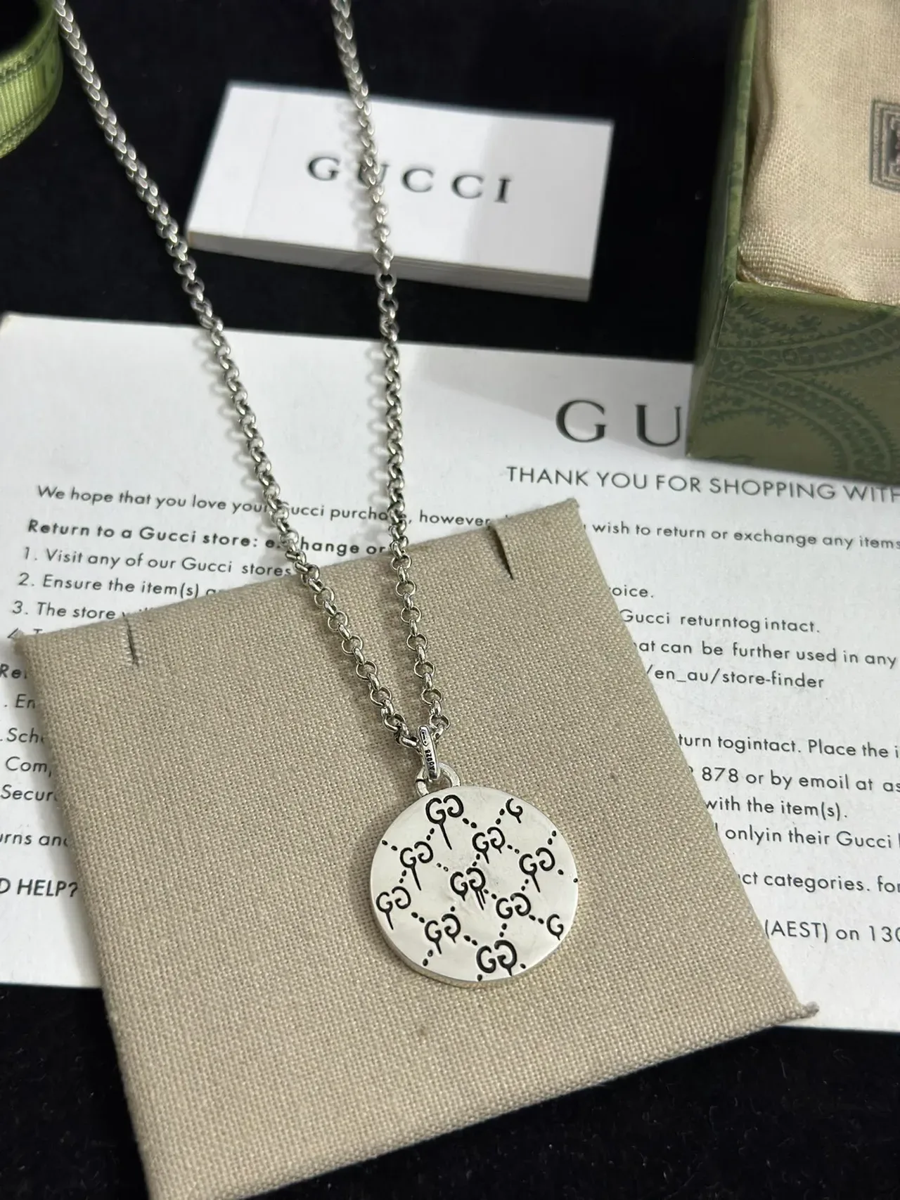 Gucci Skull Motif Silver-Tone Circular Pendant Necklace 9
