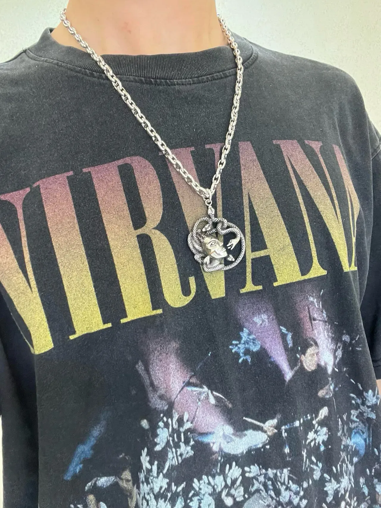 Gucci Snake-Wrapped Sculptural Pendant Necklace 8