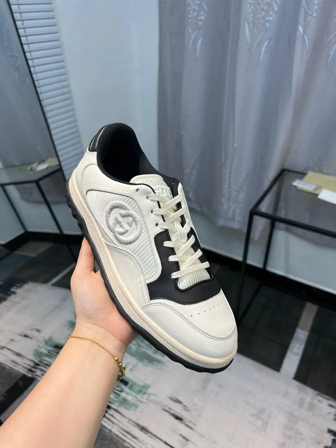 Gucci Tennis 1977 Off-White and Black Lifestyle Sneakers 6