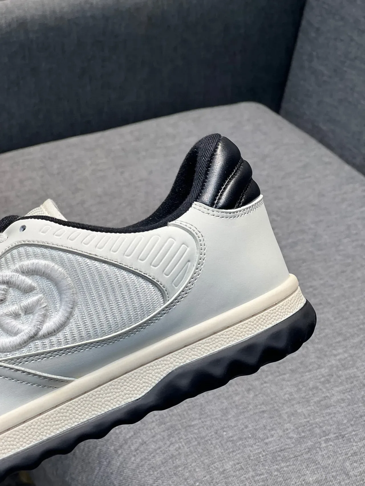 Gucci Tennis 1977 Off-White and Black Lifestyle Sneakers 8