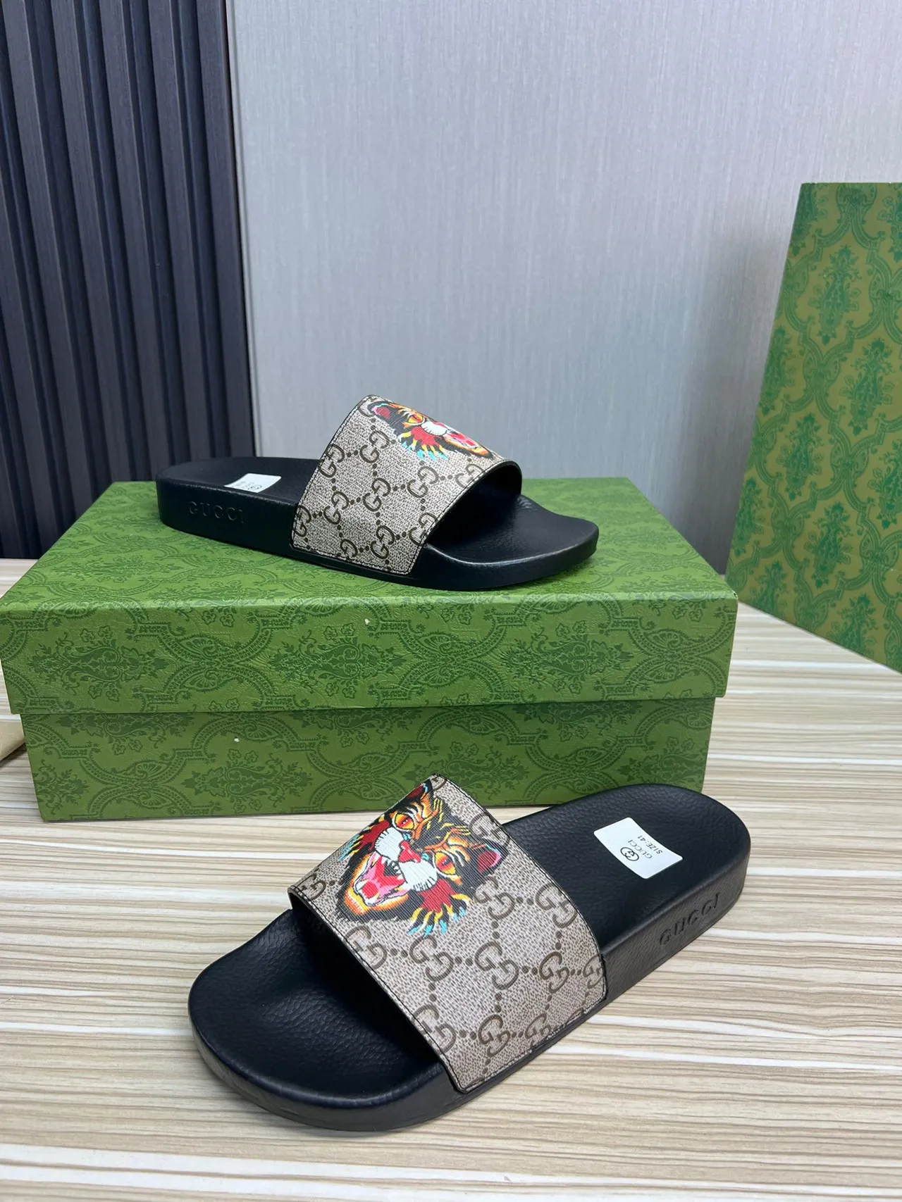 Gucci Tiger GG Canvas Slide Slipper 7
