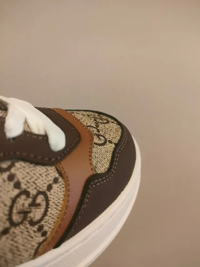 Gucci White Beige Low-Top Platform Perforated Leather Lifestyle Sneakers 23