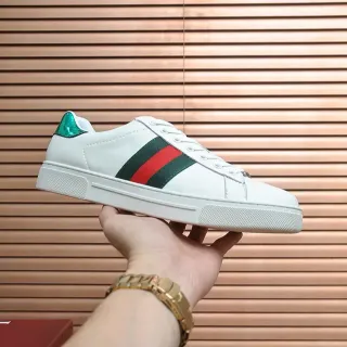 Gucci White Green Leather Upper Web Stripe Detail Lifestyle Sneakers