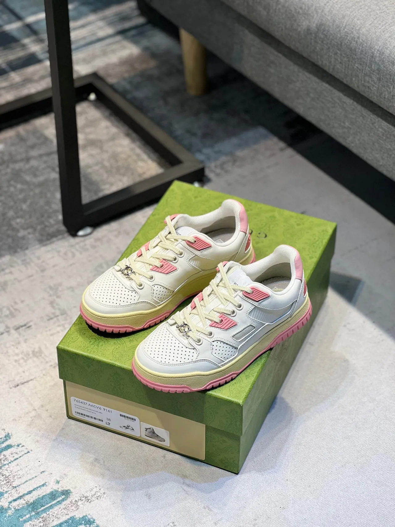 Gucci White Pink Perforated Leather Toe Multi-Layered Side Panels Lifestyle Sneakers 7