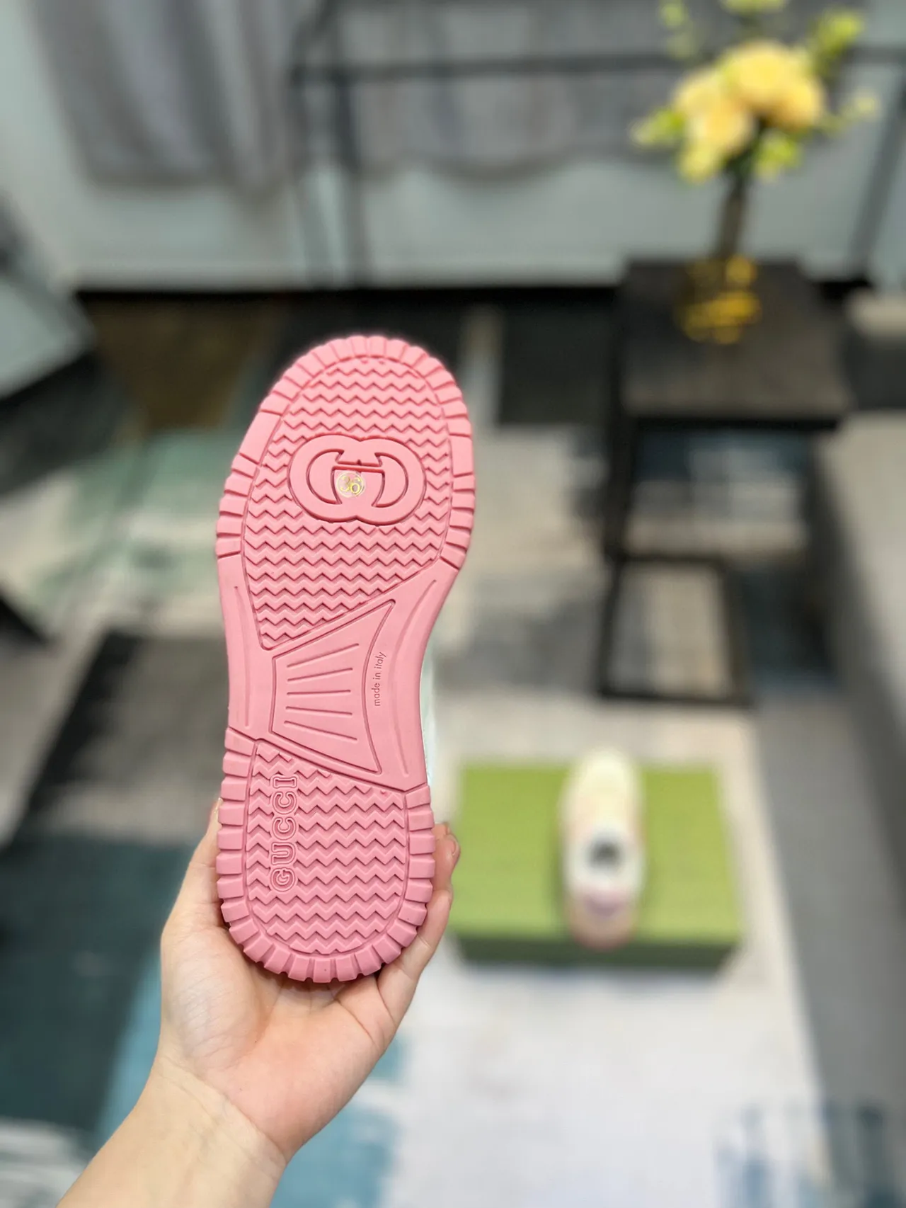 Gucci White Pink Perforated Leather Toe Multi-Layered Side Panels Lifestyle Sneakers 9
