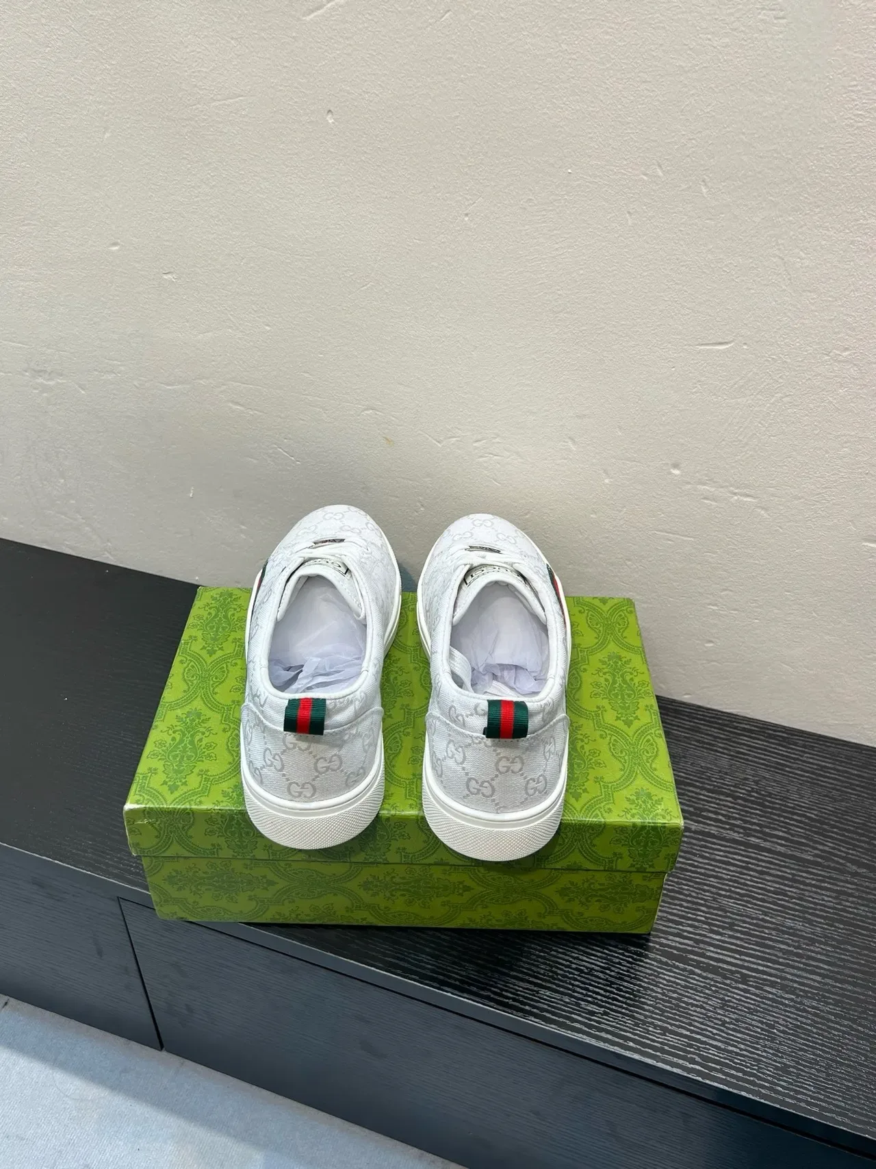 Gucci White Red GG Monogram Canvas Web Stripe Detail Lifestyle Sneakers 6