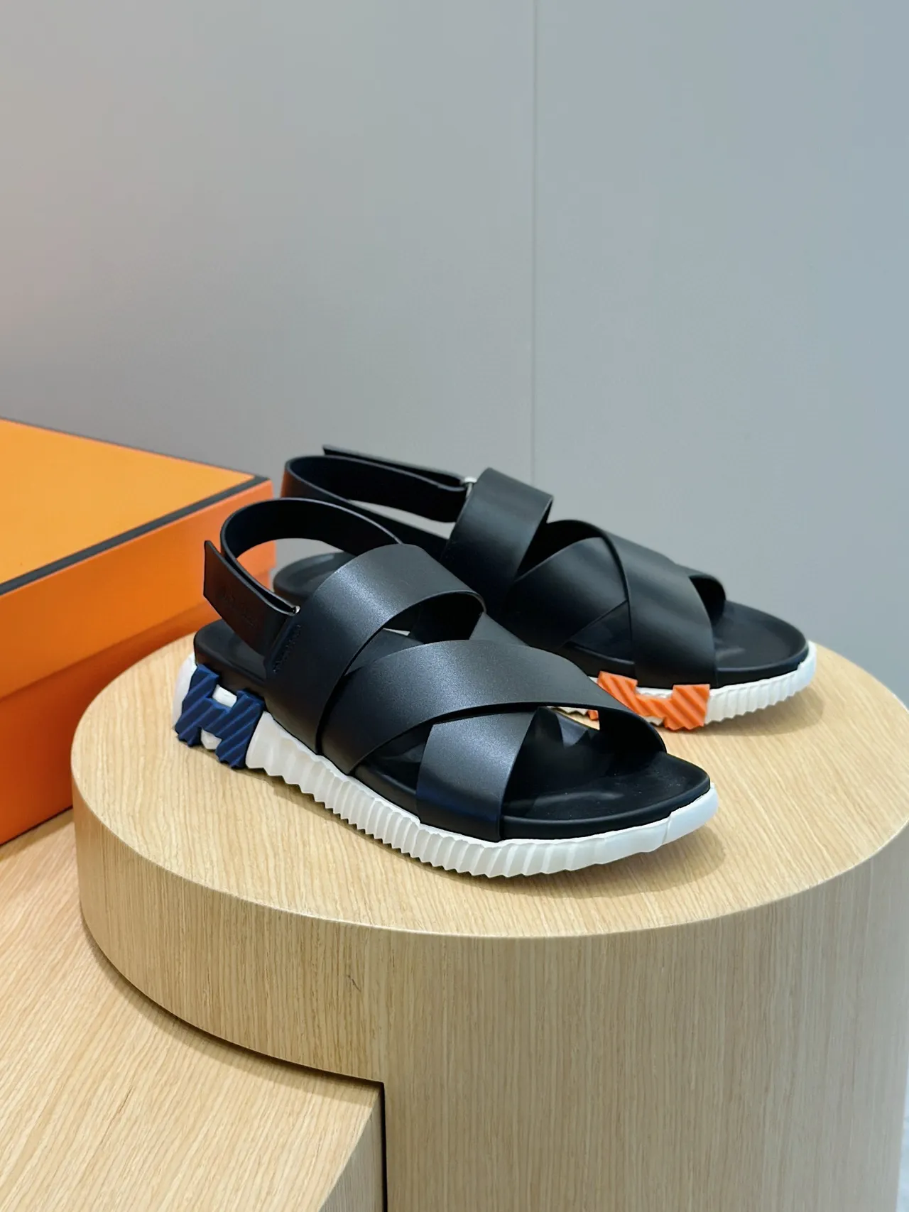 Hermès Black Crisscross Strap Chunky Sole Casual Sandals 3