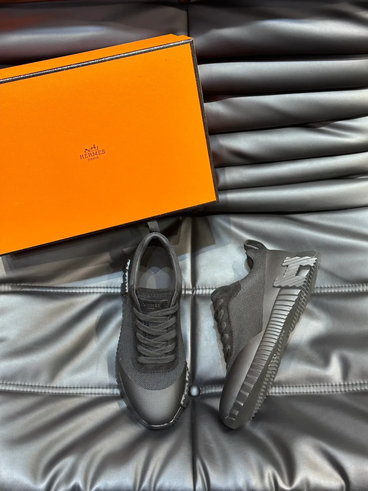 Hermès Noir Monochrome Mailles et Suède Supérieur Chaussures Lifestyle 5