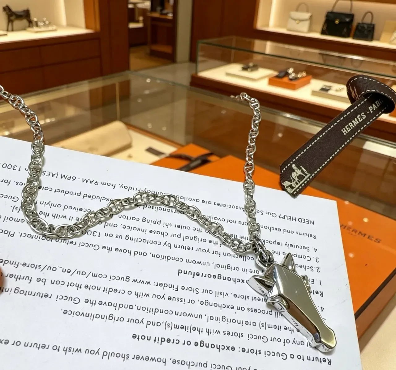 Collier Hermès Cheval Argent Chaîne de Maillons Marins Pendentif Tête de Cheval Géométrique 4