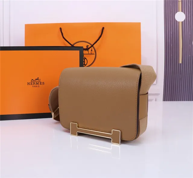 Hermès Constance Black Pebbled Leather Messenger Bag 22