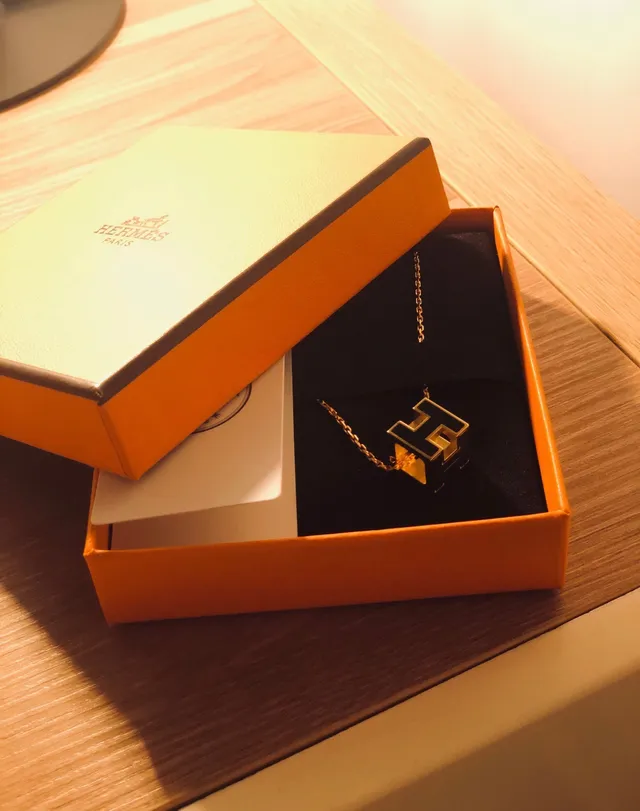 Hermès H Or Noir Pendentif Incrustation Émail Collier 4
