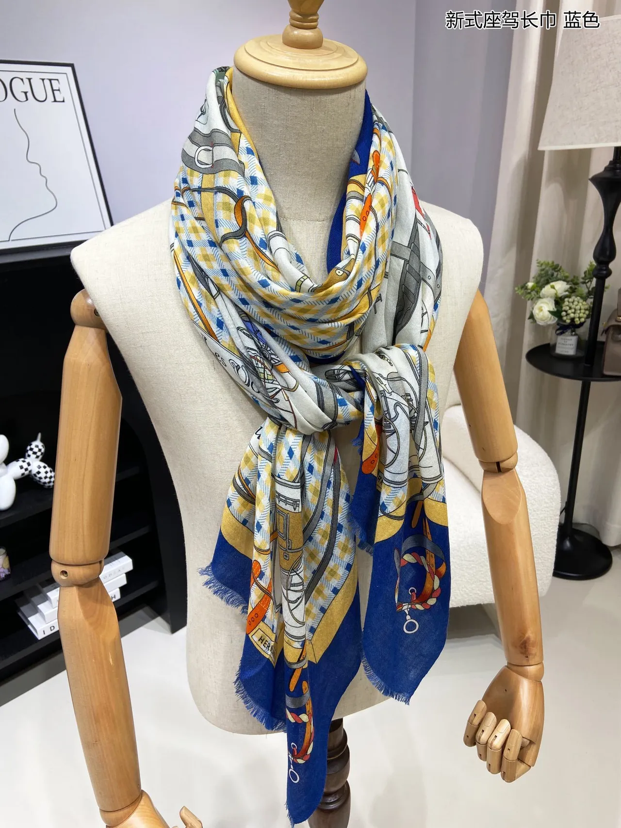 Hermès Les Voitures Nouvelles écharpe de soie bleue 5