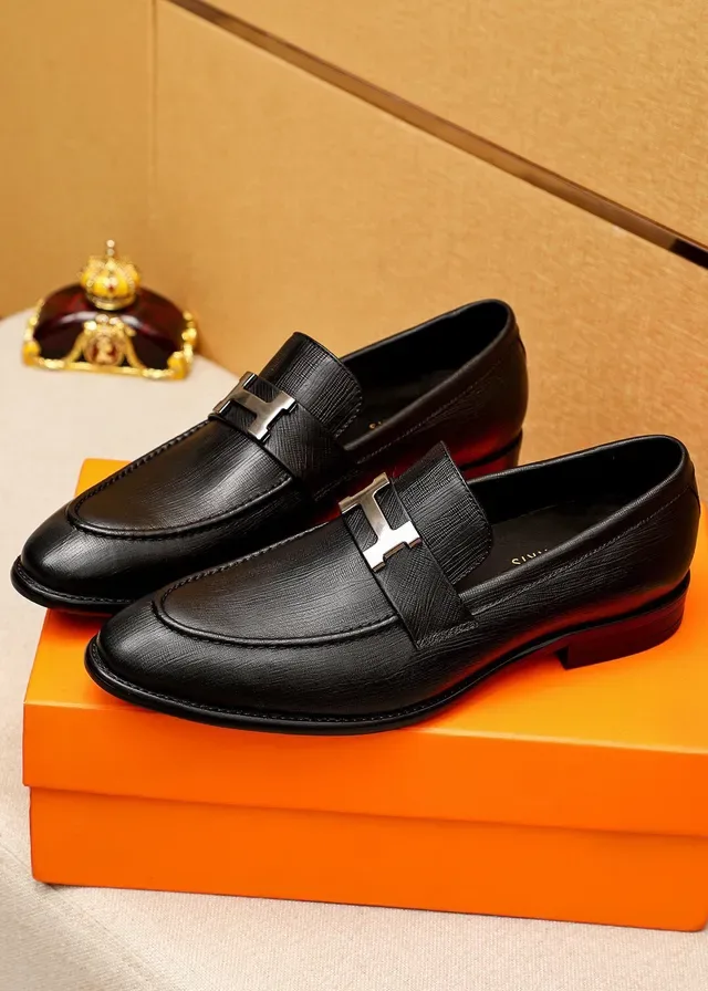 Hermès Oran أحذية موسين جلد أسود مطري مع إبزيم H 2