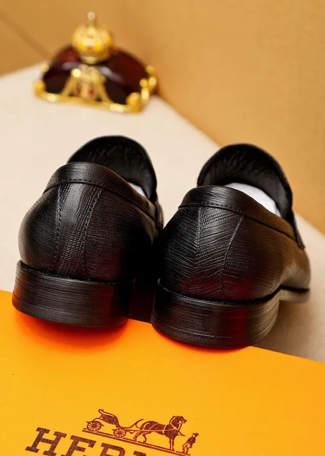Hermès Oran أحذية موسين جلد أسود مطري مع إبزيم H 6