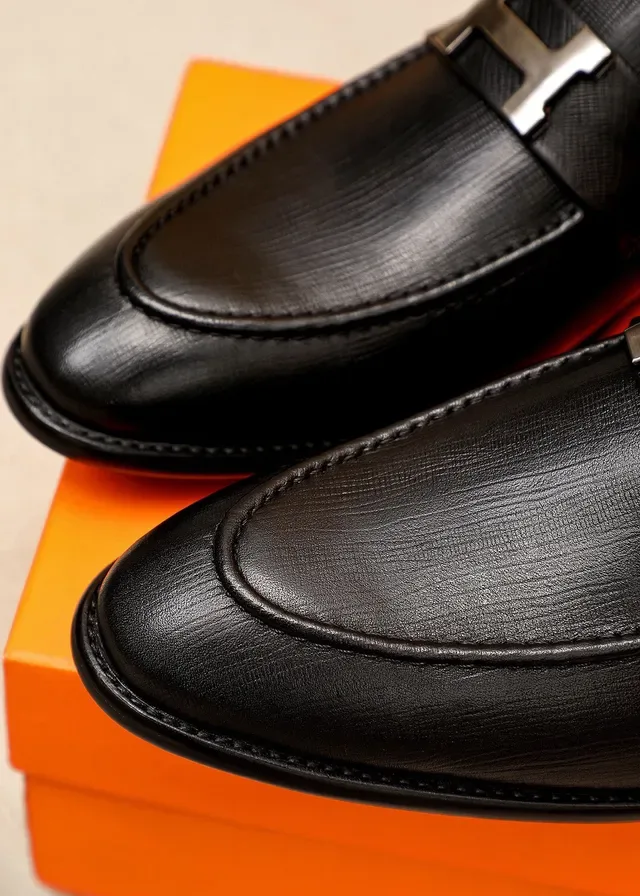 Hermès Oran أحذية موسين جلد أسود مطري مع إبزيم H 8