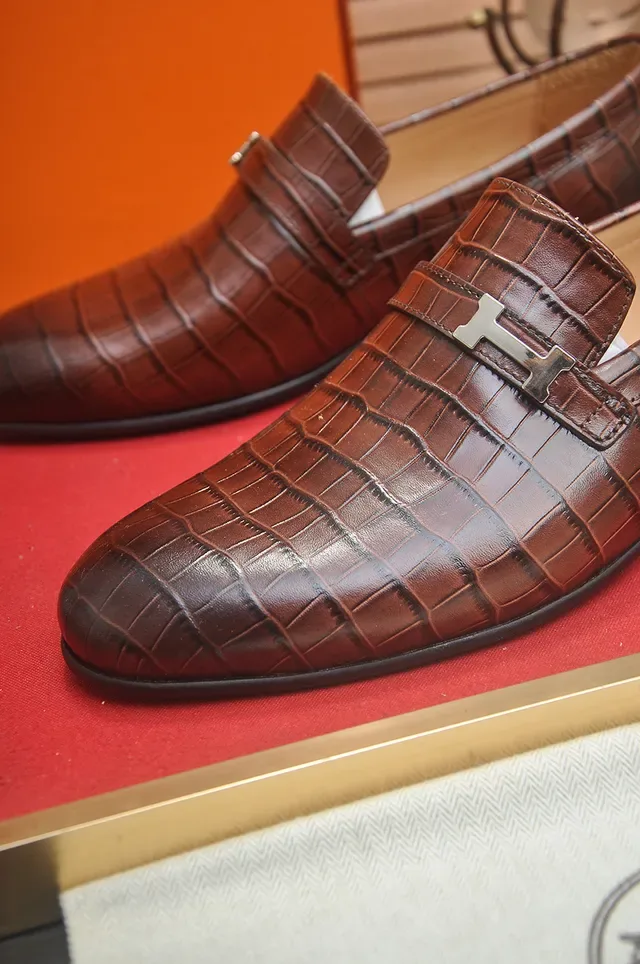 Hermès Oran Mocassim Marrom Couro com estampagem de crocodilo Cinto com fivela H Prata 2