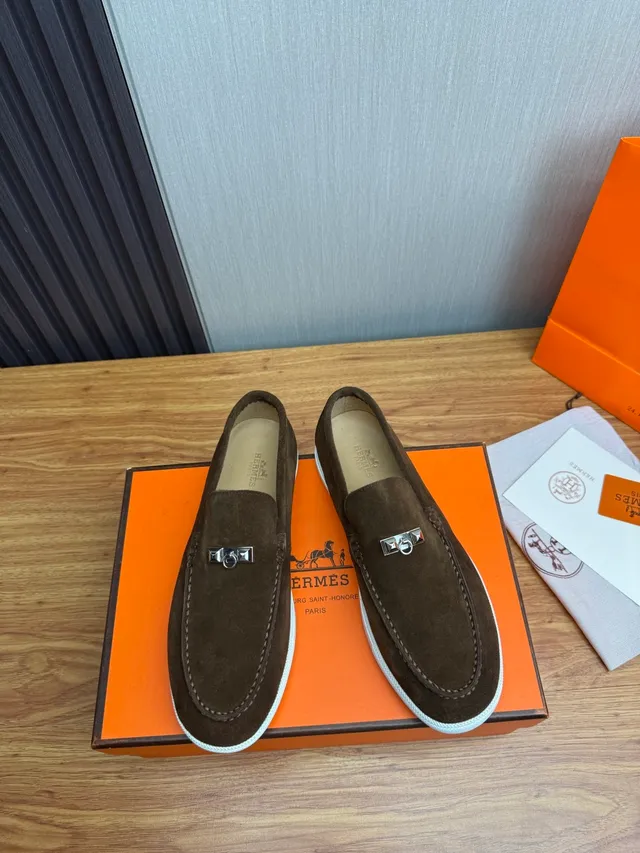 Hermès Oran Marron Blanc Daim Supérieur H-Buckle Hardware Loafer 3