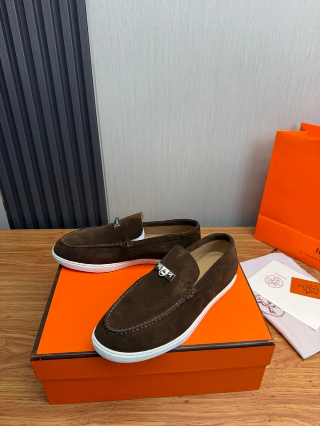 Hermès Oran Marron Blanc Daim Supérieur H-Buckle Hardware Loafer 4