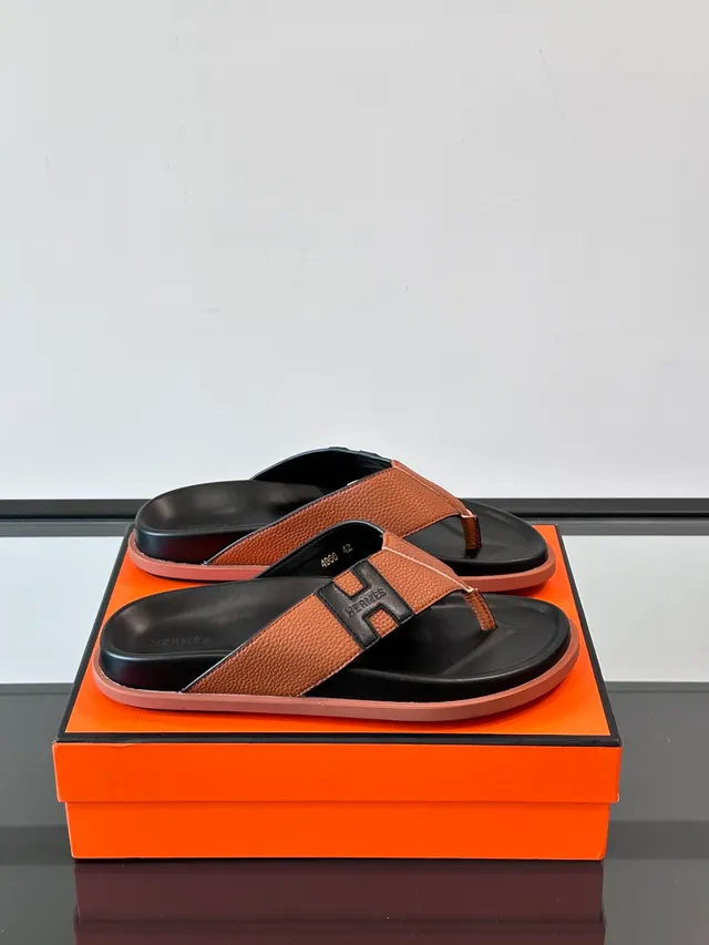 Hermès Oran H-Logo Leather Slippers 16