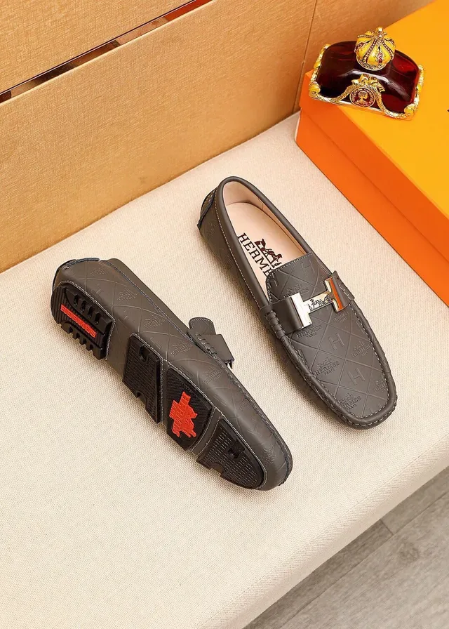 Hermès Oran Loafer Noir et Gris Charbon Cuir estampé H-Quilted 9