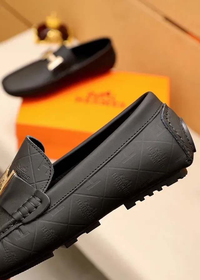 Hermès Oran Loafer Noir et Gris Charbon Cuir estampé H-Quilted 12