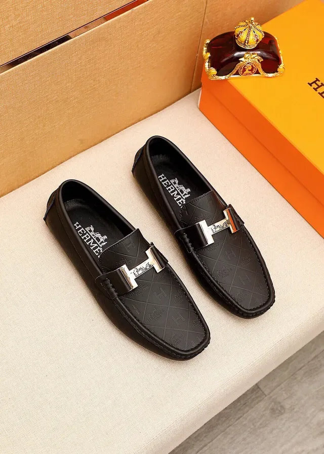Hermès Oran Loafer Noir et Gris Charbon Cuir estampé H-Quilted 18