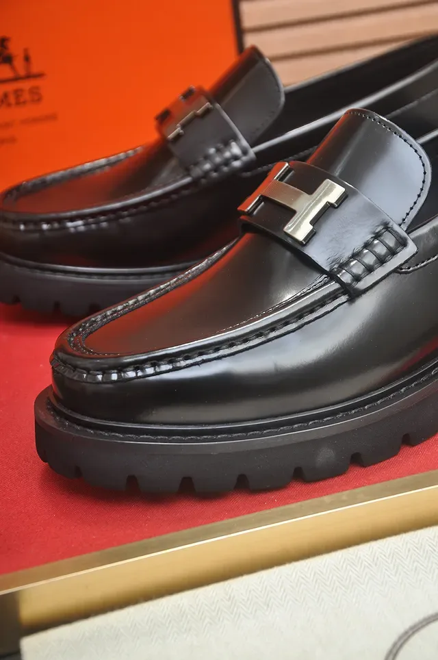 Hermès Oran Loafer Noir Cuir Poli Boucle H Semelle Lug Loafers 2