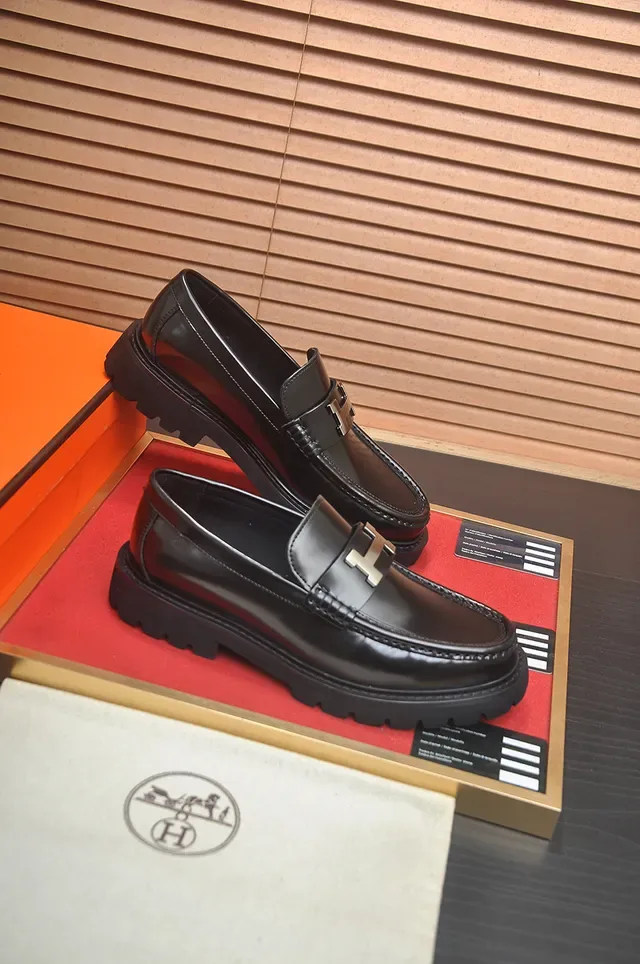 Hermès Oran Loafer Noir Cuir Poli Boucle H Semelle Lug Loafers 4