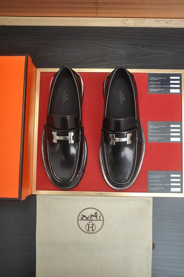 Hermès Oran Loafer Noir Cuir Poli Boucle H Semelle Lug Loafers 5