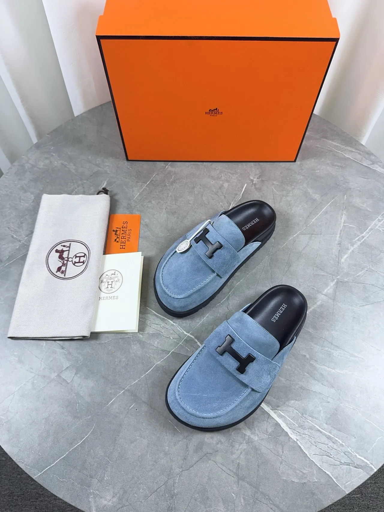 Hermès Oran Mocassin Bleu clair Daim Noir Quincaillerie Mocassins 4