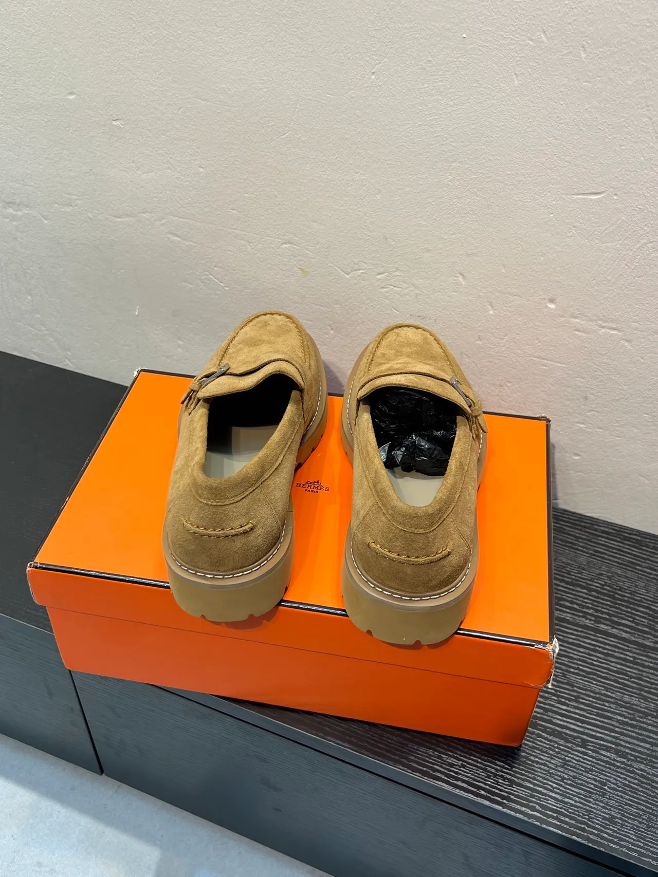 Hermès Oran Loafer tan daim sangle à boucle Loafer 6
