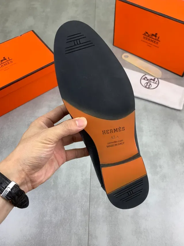 Hermès Oran Navy Blue Pebbled Leather H-Buckle Loafers 2