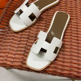 Hermès Oran Slide White Croc-Embossed Leather Slippers