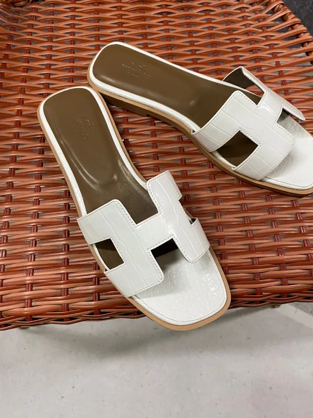 Hermès Oran Slide White Croc-Embossed Leather Slippers 2