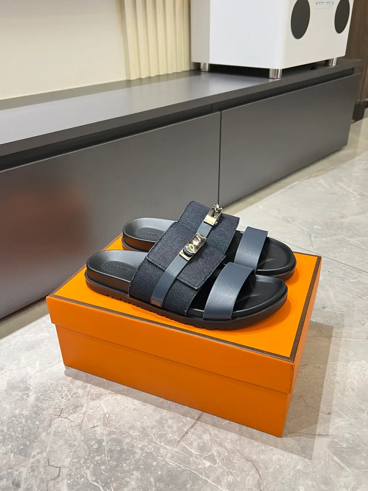 Hermès Oran Sandálias Denim Dupla Tira Fivela Metal 9
