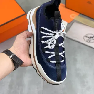 Hermès Oran Tênis Marinho Couro de Camurça Moteado Cordões Estilo de Vida Tênis